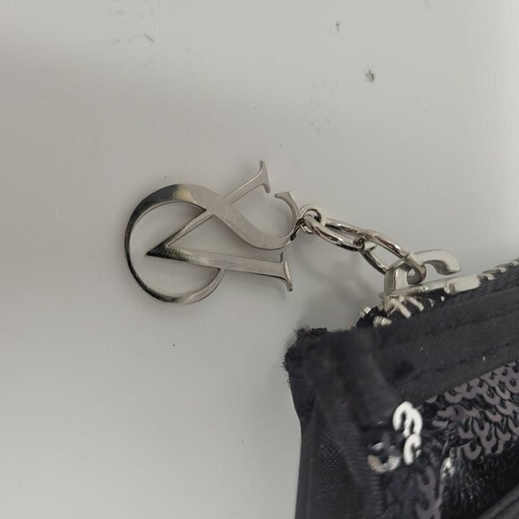 Victoria's Secret Vintage Black/Silver Sequined Clutch - Picture 7 of 9